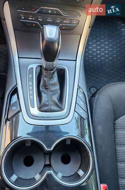 Минивэн Ford Galaxy 2016 в 