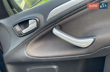 Минивэн Ford Galaxy 2014 в 