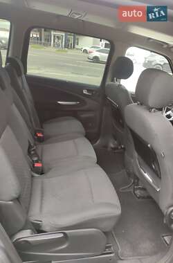 Минивэн Ford Galaxy 2009 в 