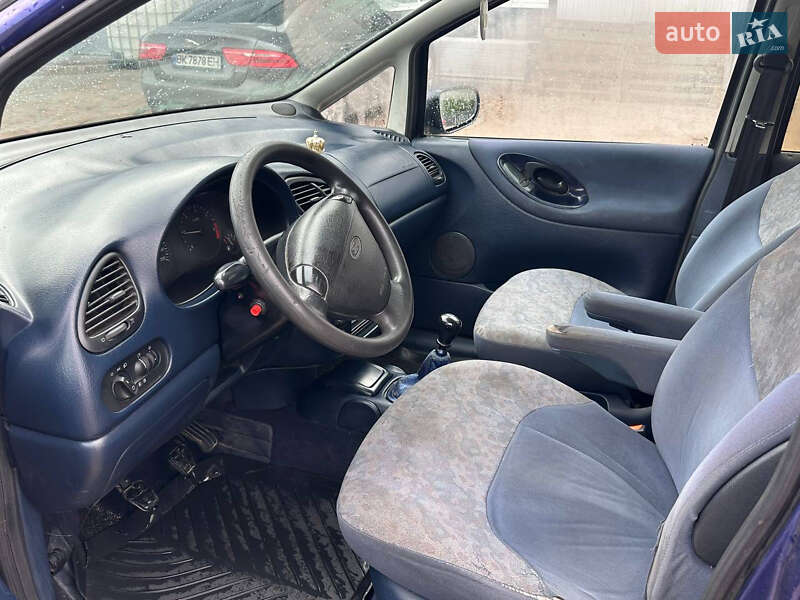 Мінівен Ford Galaxy 2000 в Сарнах