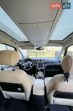 Минивэн Ford Galaxy 2010 в 