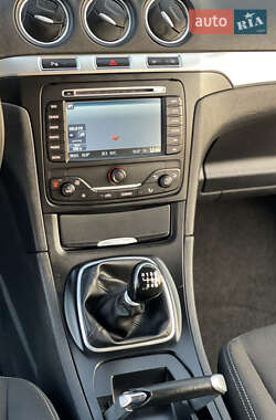 Минивэн Ford Galaxy 2014 в 