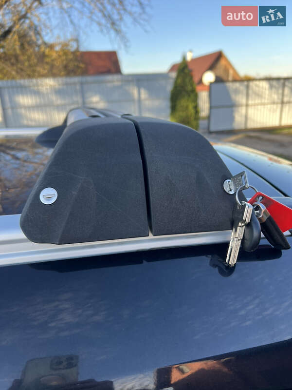 Мінівен Ford Galaxy 2010 в Сарнах