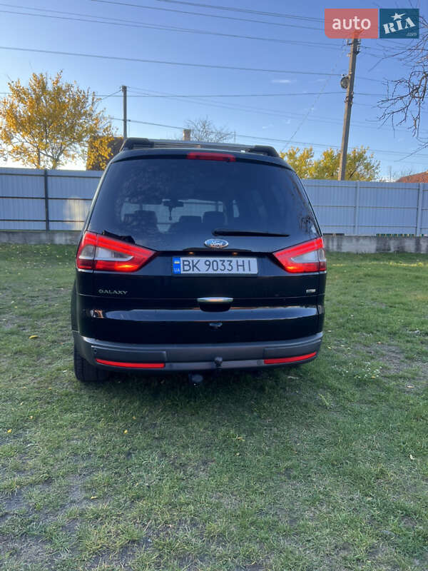 Мінівен Ford Galaxy 2010 в Сарнах