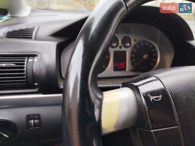 Минивэн Ford Galaxy 2004 в Ужгороде