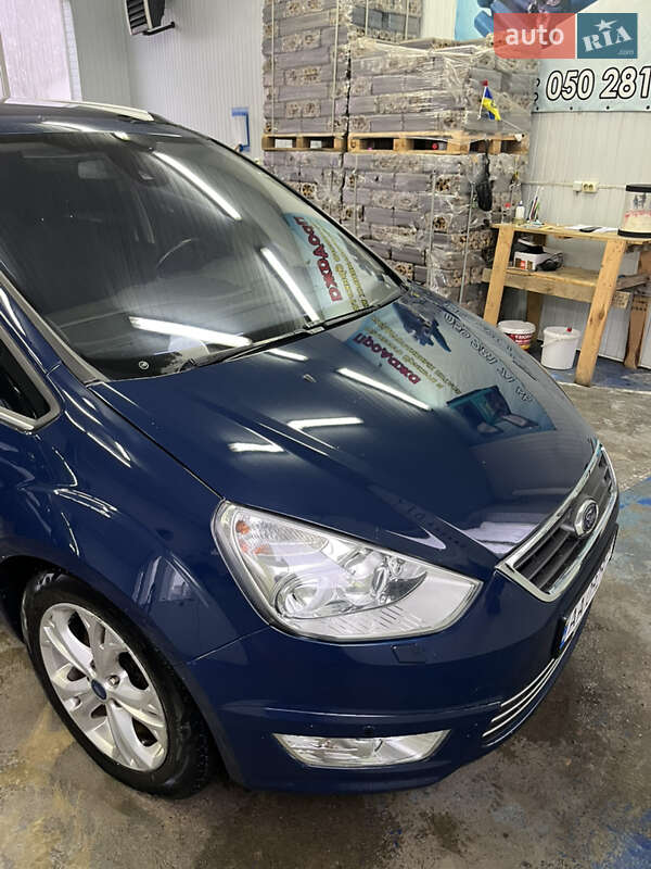 Мінівен Ford Galaxy 2013 в Чернівцях