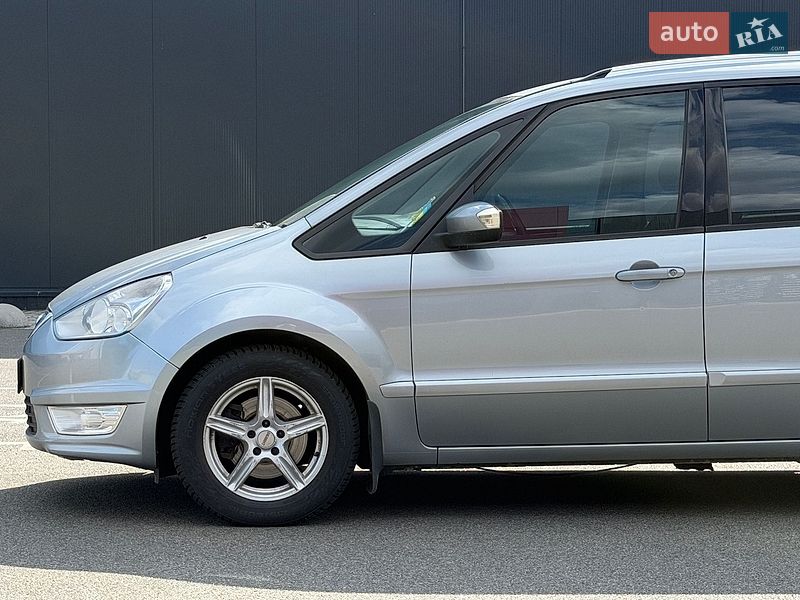 Мінівен Ford Galaxy 2011 в Києві