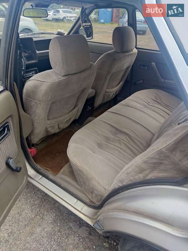 Седан Ford Granada 1984 в Львове