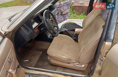 Седан Ford Granada 1979 в Дубні
