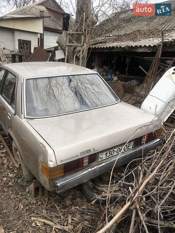 Седан Ford Granada 1983 в Голованевске