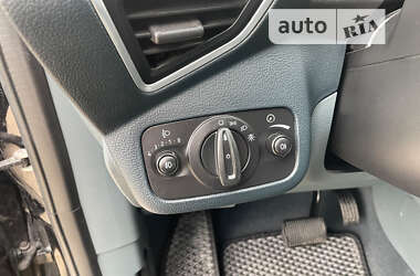 Минивэн Ford Grand C-Max 2011 в 