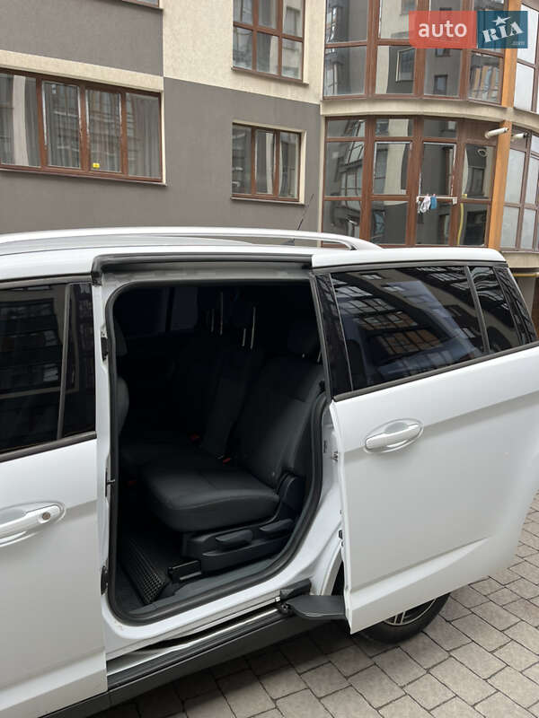Минивэн Ford Grand C-Max 2012 в Ивано-Франковске