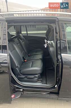 Минивэн Ford Grand C-Max 2011 в 