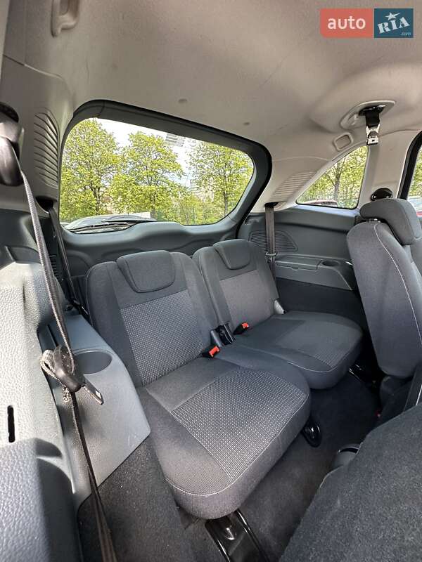 Мінівен Ford Grand C-Max 2011 в Кривому Розі