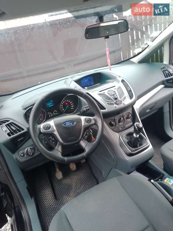 Минивэн Ford Grand C-Max 2011 в Городке