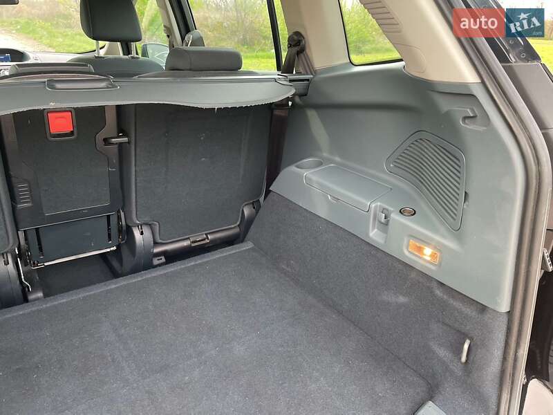 Минивэн Ford Grand C-Max 2011 в Богуславе фото 7 Минивэн Ford Grand C-Max 2011 в Богуславе