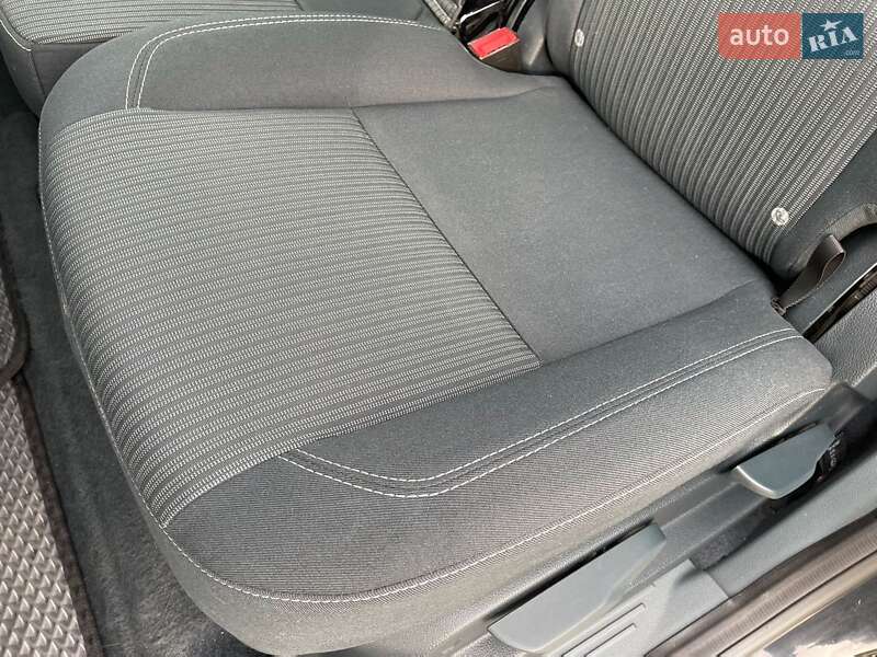 Минивэн Ford Grand C-Max 2011 в Богуславе фото 14 Минивэн Ford Grand C-Max 2011 в Богуславе