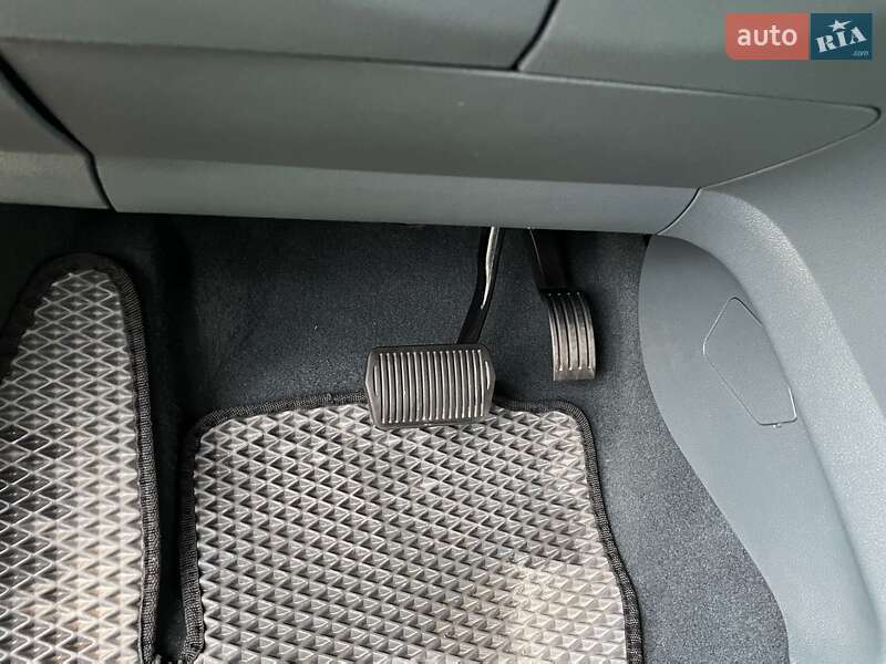 Минивэн Ford Grand C-Max 2011 в Богуславе фото 26 Минивэн Ford Grand C-Max 2011 в Богуславе