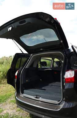 Минивэн Ford Grand C-Max 2011 в 