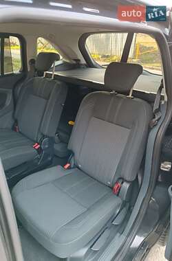 Минивэн Ford Grand C-Max 2010 в 