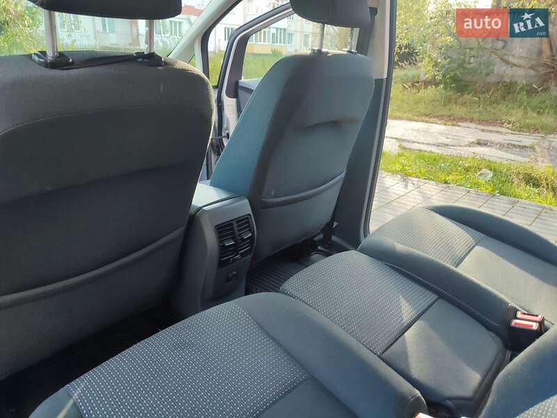 Минивэн Ford Grand C-Max 2014 в Долине фото 18 Минивэн Ford Grand C-Max 2014 в Долине