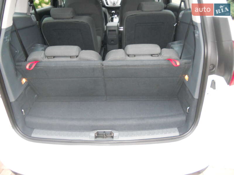 Минивэн Ford Grand C-Max 2010 в Буче
