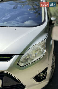Минивэн Ford Grand C-Max 2012 в 