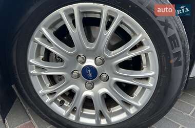 Мінівен Ford Grand C-Max 2010 в 