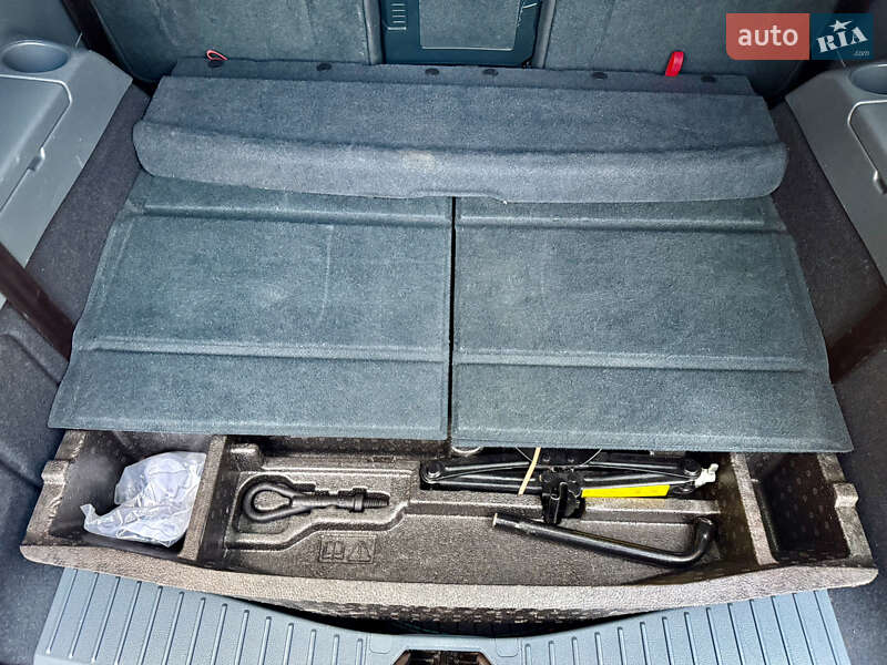Мінівен Ford Grand C-Max 2011 в Рівному