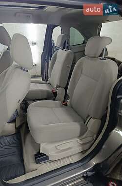 Мінівен Ford Grand C-Max 2011 в  фото 16 Мінівен Ford Grand C-Max 2011 в