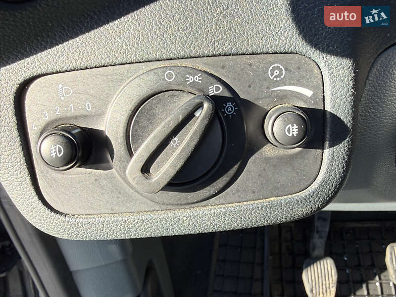 Минивэн Ford Grand C-Max 2010 в Стрые фото 42 Минивэн Ford Grand C-Max 2010 в Стрые