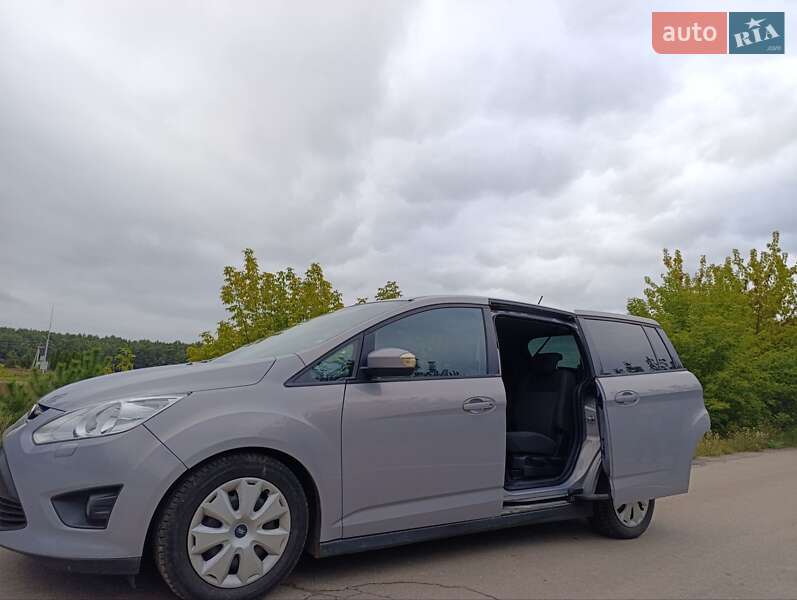 Минивэн Ford Grand C-Max 2010 в Кременце