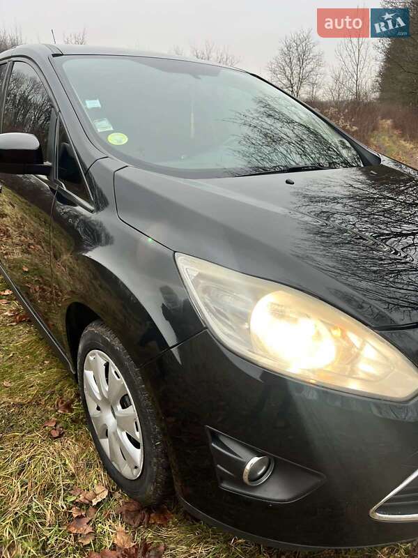 Минивэн Ford Grand C-Max 2011 в Городке