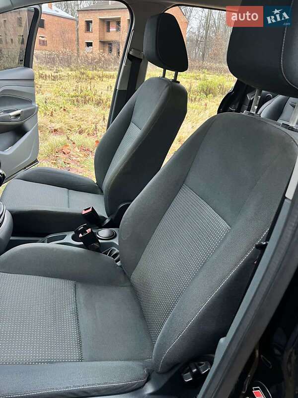 Минивэн Ford Grand C-Max 2011 в Городке