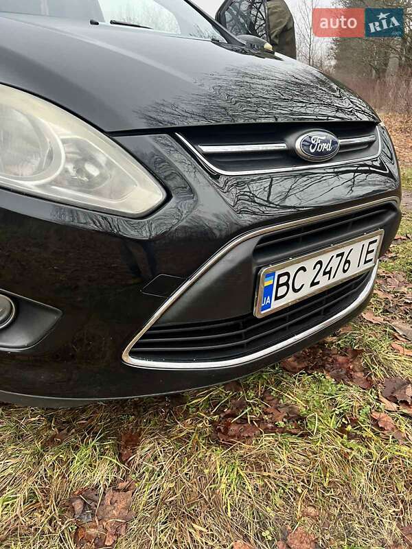 Минивэн Ford Grand C-Max 2011 в Городке