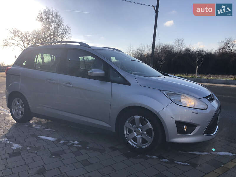 Минивэн Ford Grand C-Max 2010 в Мукачево