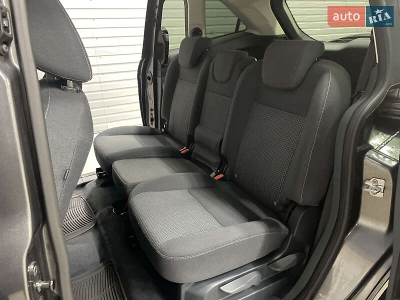 Минивэн Ford Grand C-Max 2015 в Стрые фото 32 Минивэн Ford Grand C-Max 2015 в Стрые