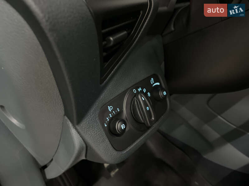 Минивэн Ford Grand C-Max 2015 в Стрые фото 41 Минивэн Ford Grand C-Max 2015 в Стрые