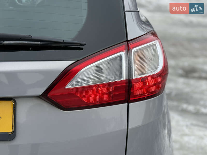 Минивэн Ford Grand C-Max 2011 в Стрые