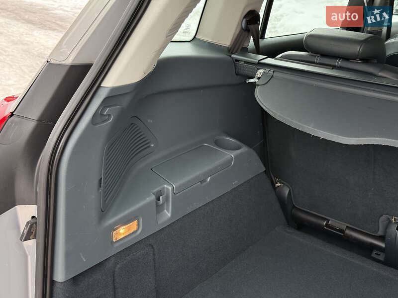 Минивэн Ford Grand C-Max 2011 в Стрые