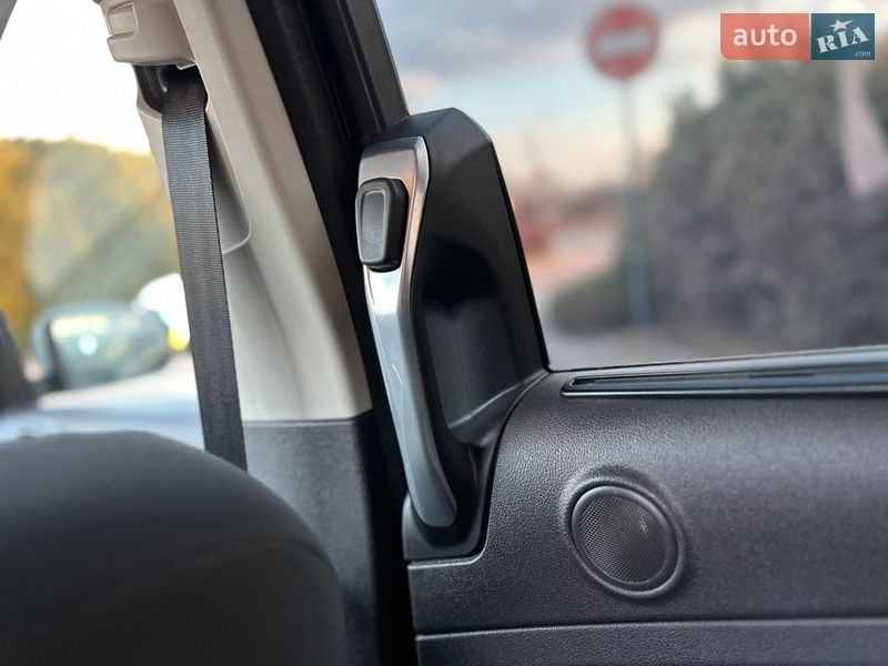 Минивэн Ford Grand C-Max 2017 в Дрогобыче