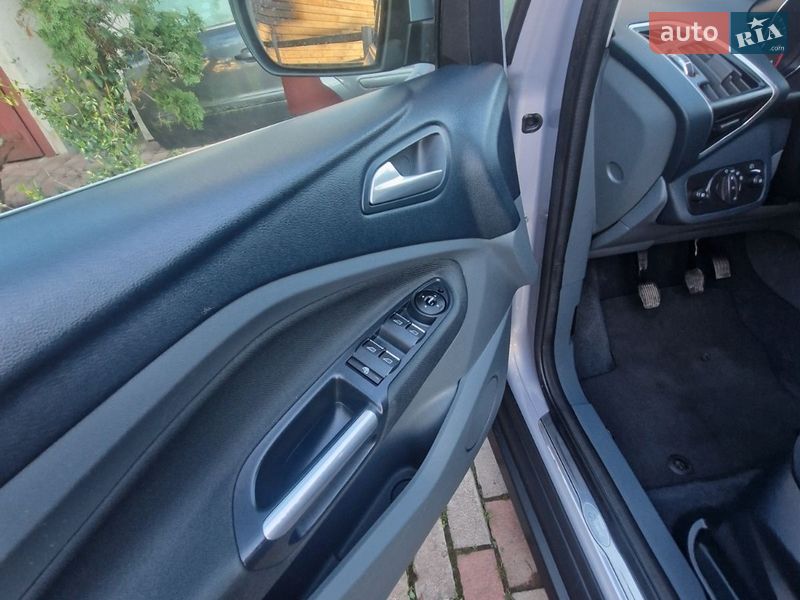 Минивэн Ford Grand C-Max 2011 в Коломые