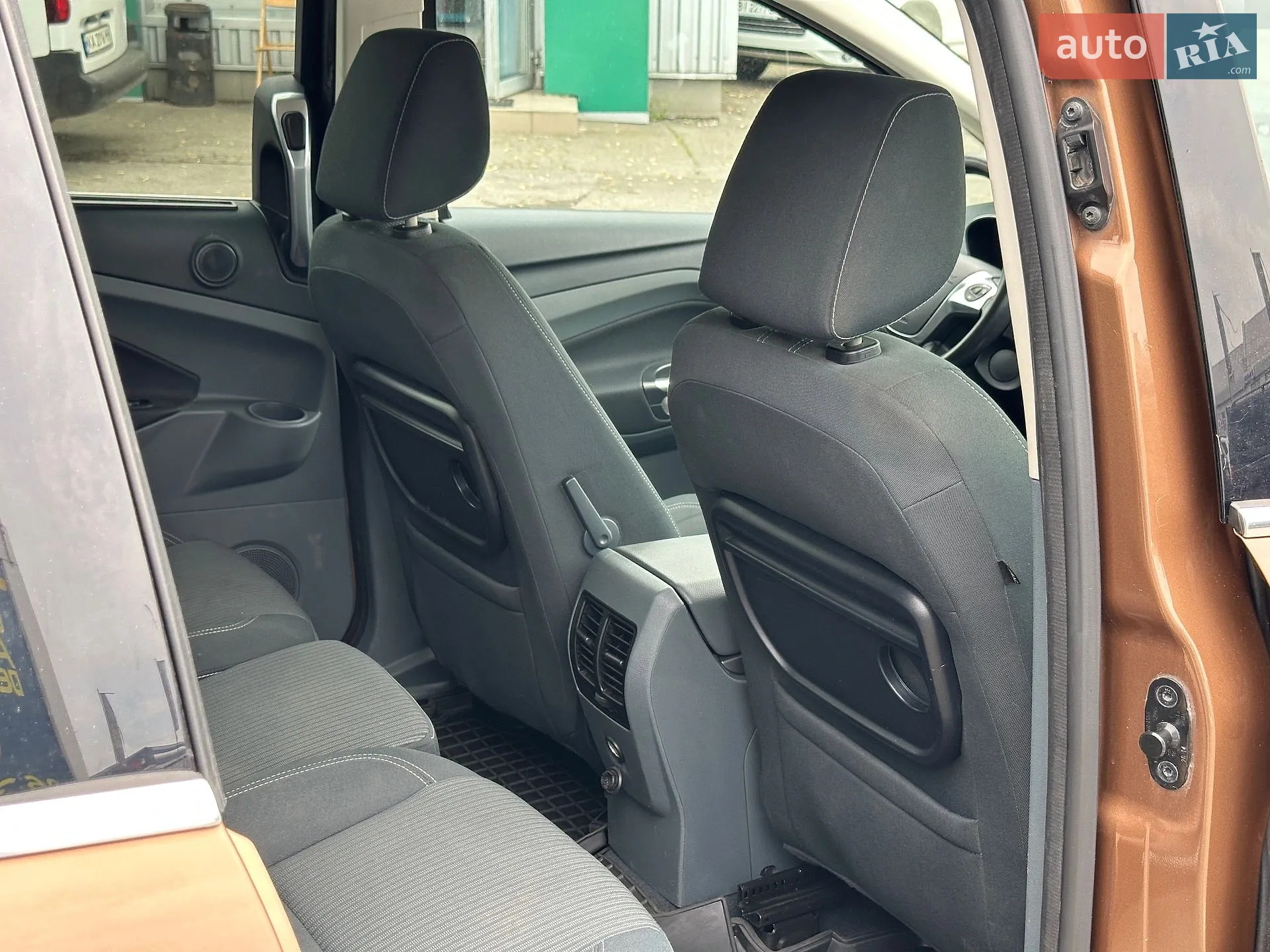 2015 Ford C-MAX - мініатюра 35