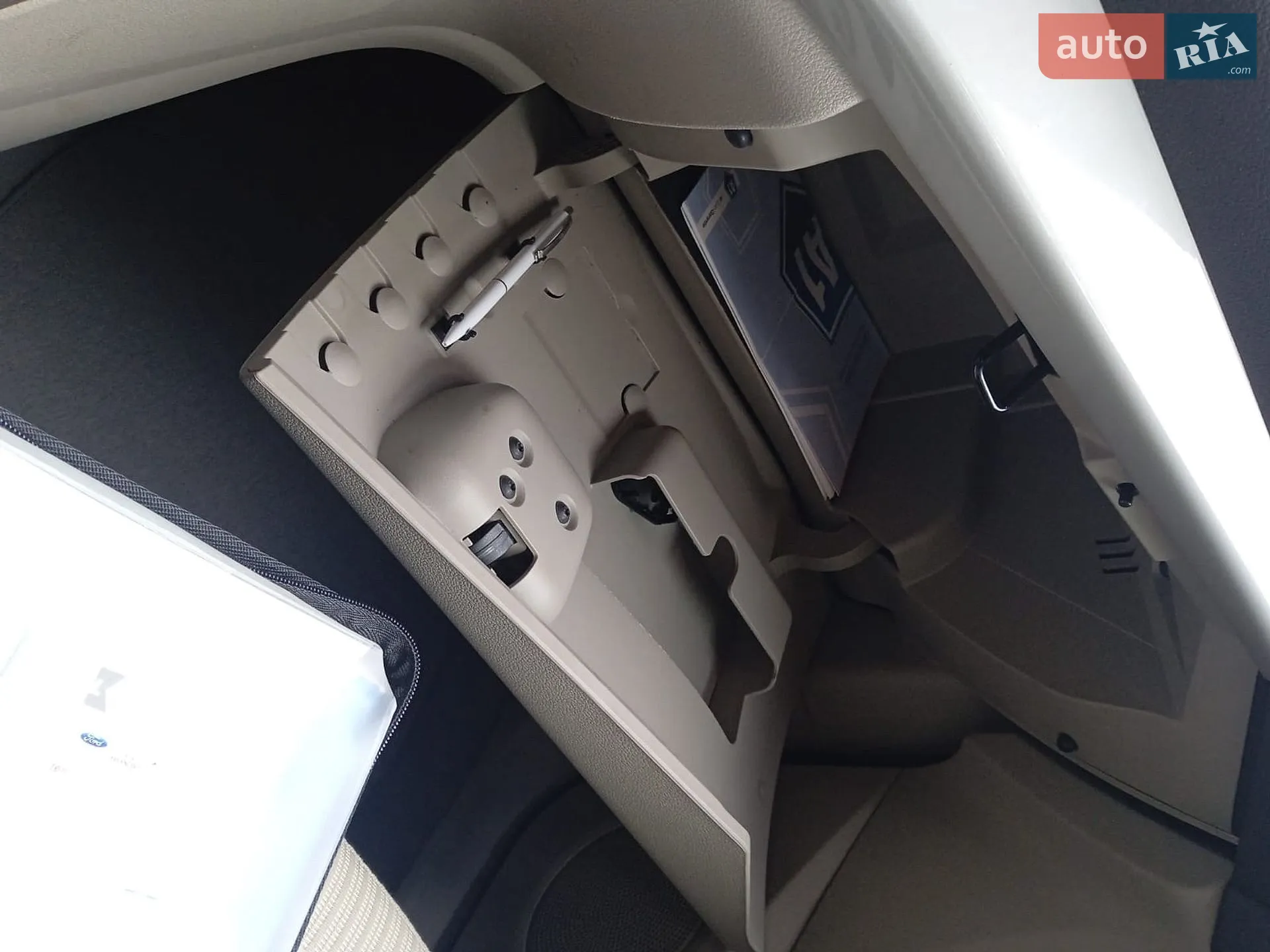 2011 Ford C-MAX - мініатюра 29