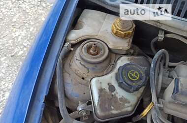 Хетчбек Ford KA 2001 в 
