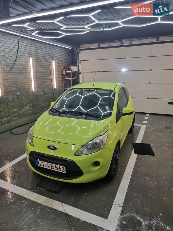 Хэтчбек Ford KA 2009 в 