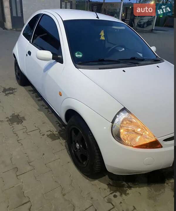 Хэтчбек Ford KA 2008 в Хусте