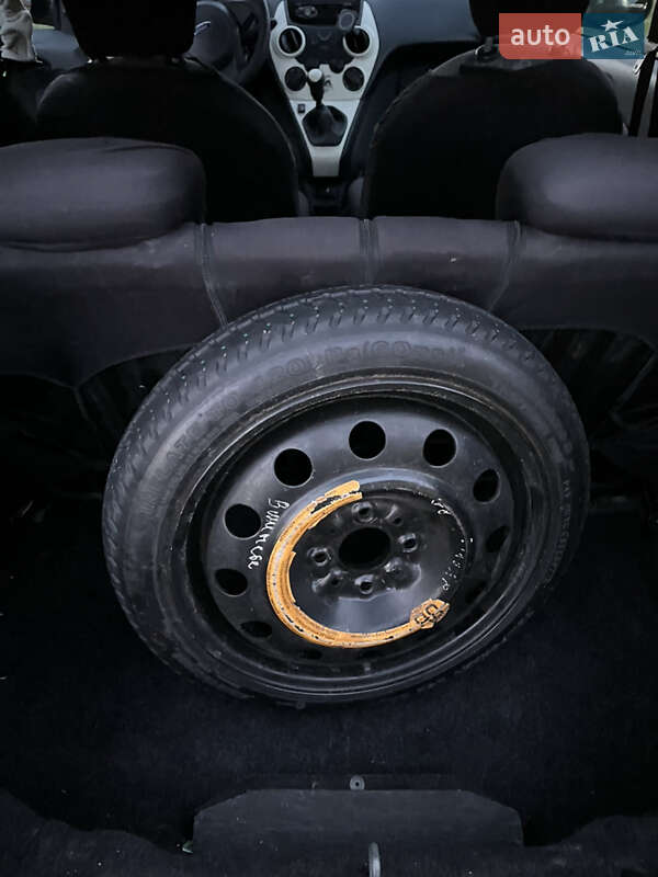 Хэтчбек Ford KA 2012 в Софиевской Борщаговке фото 12 Хэтчбек Ford KA 2012 в Софиевской Борщаговке