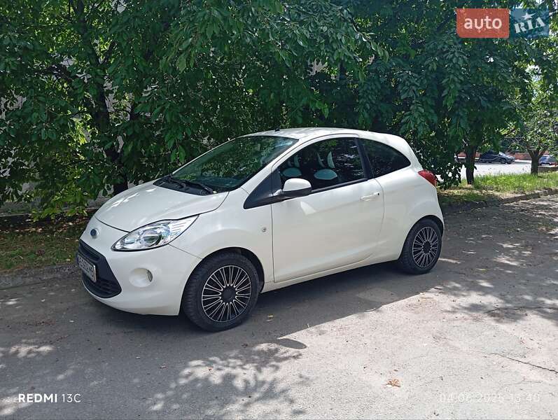 Хэтчбек Ford KA 2011 в Соленом