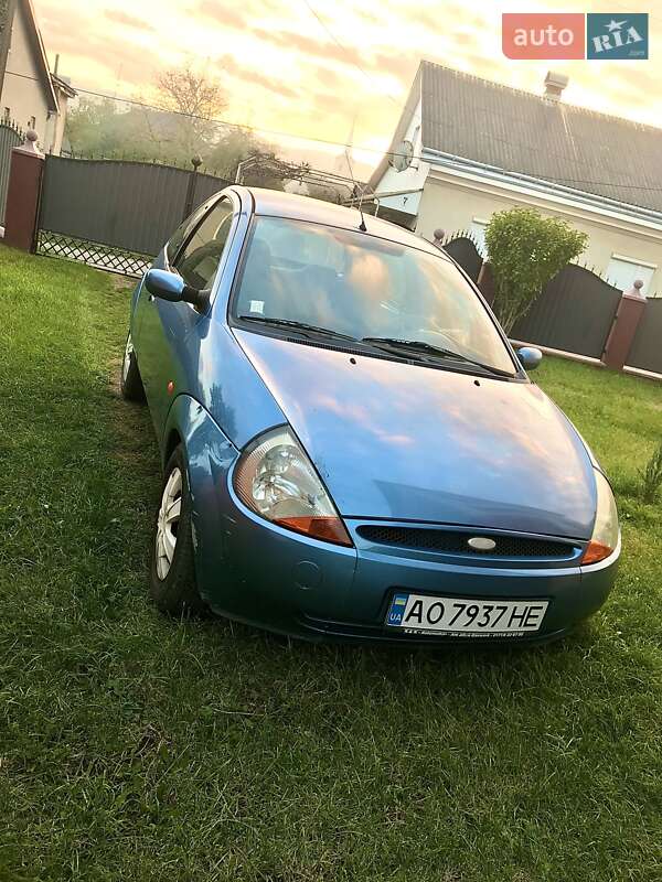 Хэтчбек Ford KA 2002 в Тячеве